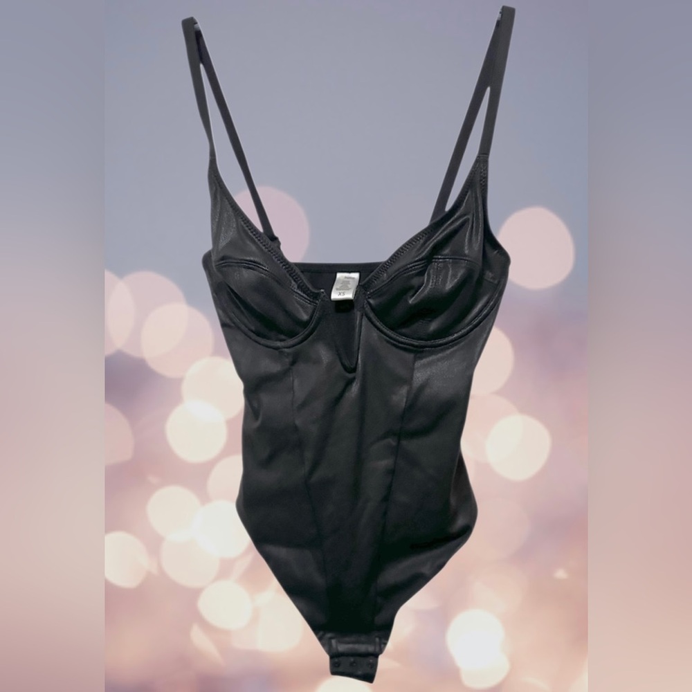 Popilush Black Faux Leather Deep V Neck Bodysuit with Thong Women’s Size XS